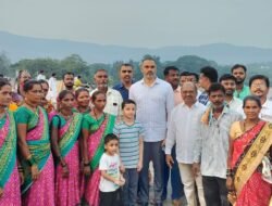 दापोली : योगेश कदम यांनी केली म्हाप्रळ आंबेत पुलाची पाहाणी