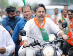 रत्नागिरी : नीलेश राणेंचं रत्नागिरीत शक्तिप्रदर्शन राणेंचं आव्हान विरोधकांना की मित्रपक्षाला ?