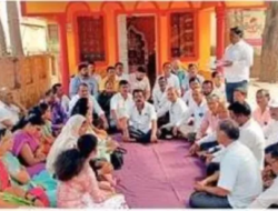 चिपळुण : सरपंच, ग्रामसेवकांचे धरणे आंदोलन