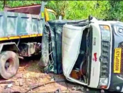 खेड : उभ्या डंपरला पिकअपची धडक, सहाजण जखमी