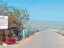 दापोली : आडे-उटंबर पूल अवजड वाहनांना बंद