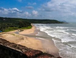 रत्नागिरी : आरे-वारे समुद्रात एकाच कुटुंबातील चौघेजण बुडाले, तिघांना वाचवण्यात यश, एकाचा मृत्यू