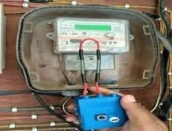 खेडमध्येच आणखी एक वीजचोरी उघड