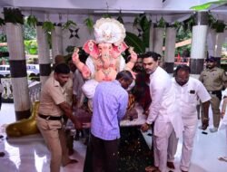 गणेशोत्सवाचा उत्साह, घरोघरी बाप्पांचं आगमन, आमदार योगेश कदम यांच्या घरी बाप्पांचं आगमन