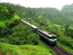 कोकण रेल्वे मार्गावरील वीरपर्यंत प्रथमच धावणार विशेष रेल्वे, जाणून घ्या वेळापत्रक