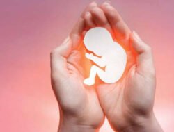 रत्नागिरी : बेकायदेशीर गर्भपाताची माहिती द्या, एक लाखाचे बक्षिस मिळवा, डॉ. बी. व्ही. जगताप यांचे आवाहन