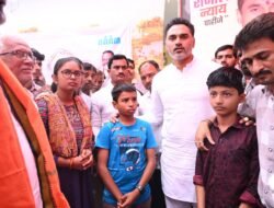 बीडला गृहराज्यमंत्री योगेश कदम यांचा मोबाईल चोरीला, केज पोलीस ठाण्यात तक्रार