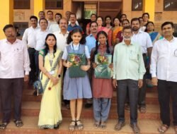 संगमेश्वर : पैसा फंडच्या क्रिशा इंदानी, प्रज्ञा कांबळे यांचा संस्थेतर्फे सत्कार