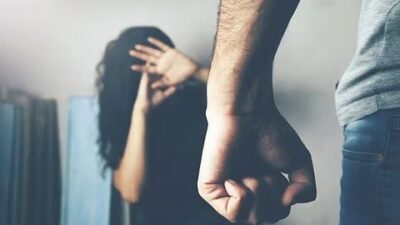 गुहागर : सासऱ्याची हैवानी वृत्ती, पती मुंबईत, सासऱ्याकडून 21 वर्षीय सूनेसोबत अश्लील वर्तन, शरीरसुखाची मागणी , देवघर येथील प्रकार, सासरा विजय सकपाळ विरोधात गुन्हा दाखल