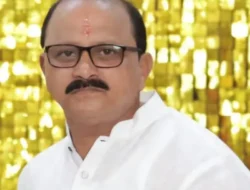 खेड : दुचाकी अपघातात शिवसेनेचे ज्येष्ठ नेते मोहन आंब्रे यांचे निधन