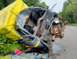 रत्नागिरी : नरबे फाटा येथे ट्रक- टेम्पोत भीषण अपघात, तिघे जखमी