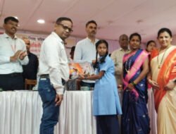 दापोली : आरोही मुलुख हिचा मंत्री योगेश कदम यांच्या हस्ते गौरव, नीरजा वेदक हिचाही विशेष सन्मान