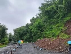 खेड : कशेडी घाटात पुन्हा रस्ता खचला; दरडी कोसळल्याने प्रवास धोकादायक