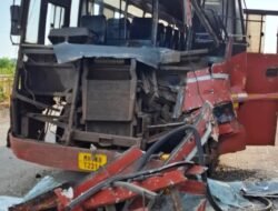 राजापूर : मुंबई-गोवा महामार्गावर नेरके येथे एसटी बसचा अपघात