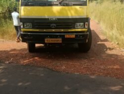 दापोली : चोरट्या वाळूने भरलेला डंपर ग्रामस्थांनी अडवून महसूल प्रशासनाच्या ताब्यात दिला