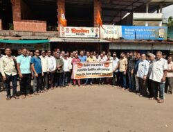 दाभोळ : अनियमित वीजपुरवठ्याविरोधात शिवसेनेचा महावितरण कार्यालयावर मोर्चा