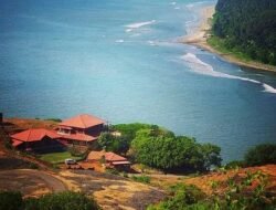 आंजर्ले : किनाऱ्यावर मोटार चालवणाऱ्या दोघांवर गुन्हा