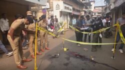 रत्नागिरी : ATM समोर झोपलेल्या व्यक्तीवर सुरक्षा रक्षकाचा हल्ला, ATM समोरून उठला नाही म्हणून हल्ला