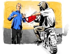 चिपळूण : पोलीस आहोत सांगून 80 वर्षीय वृद्धाला भरदिवसा लुटले