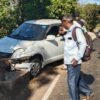 रत्नागिरी–करबुडे मार्गावर कारचा अपघात