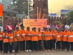 दापोली : शौर्य, संस्कार आणि शिवभक्तीची उज्ज्वल परंपरा, लोकमान्य टिळक विद्यामंदिरच्या विद्यार्थ्यांचे दमदार लाठी-काठी प्रात्यक्षिक