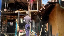 दापोली : कोकण कट्टा न्यूजच्या बातमीनंतर गंजलेला विजेचा पोल तातडीने हटवला Kokan katta News Impact