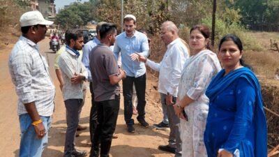 दापोली : नगराध्यक्षांकडून दापोलीतील कामांचा आढावा, दापोली-खेड महामार्गावरील कामाची प्रत्यक्ष पाहणी