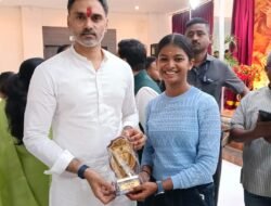 दापोली : सांस्कृतिक महोत्सवात निहारिका पिल्ले हिने पटकावला प्रथम क्रमांक