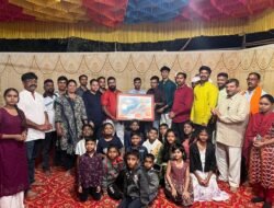 संगमेश्वर : येथे शिवभक्त कोकण नमन मंडळाचा सत्कार