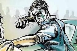 गुहागर : पालशेत बाजारपेठेत बिअर बारबाहेर हाणामारी, तिघांवर गुन्हा