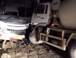 खेड : कशेडी घाटात खेड-बोरिवली एसटी बसचा भीषण अपघात; ब्रेक फेल होऊन ट्रकला धडक, 12 ते 13 जखमी