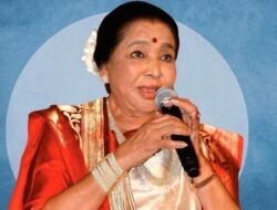 ज्येष्ठ गायिका आशा भोसले यांचं निधन