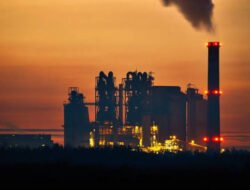 खेड : “मालक” गेला कुठे? पुष्कर कंपनीच्या मालकावर सदोष मनुष्यवधाचा गुन्हा, कंपनी मालक पसार,महिलेचा भाजून मृत्यू, दोन अधिकाऱ्यांना अटक