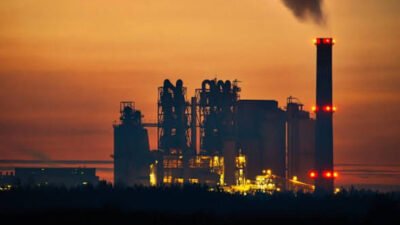 खेड : “मालक” गेला कुठे? पुष्कर कंपनीच्या मालकावर सदोष मनुष्यवधाचा गुन्हा, कंपनी मालक पसार,महिलेचा भाजून मृत्यू, दोन अधिकाऱ्यांना अटक