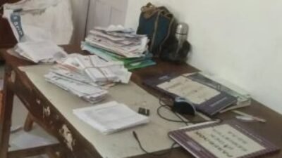 गुहागर : पोस्टमनने दीड वर्षात टपालच वितरीत केले नाही, घरी आढळली 2 पोती भरलेली टपाल