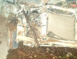 संगमेश्वर : मुंबई–गोवा महामार्गावर येथे भीषण अपघात, मंडणगडच्या व्यापाऱ्यांची मृत्यूशी झुंज