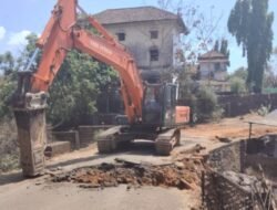 खेड : जुना पूल पाडल्याने फुरूस–पोयनार मार्ग बंद; ग्रामस्थांची गैरसोय