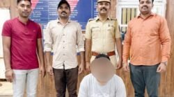 खेड : अश्लील व्हिडिओची धमकी प्रकरण – महिलेला ब्लॅकमेल करणाऱ्या संशयिताची बँक खाती गोठविली