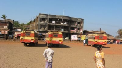 मंडणगड : बसस्थानकात आरक्षित सीटच्या वादातून महिला प्रवाशाकडून एसटी वाहकाला मारहाण