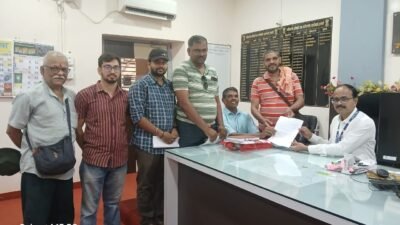 आंजर्ले : रस्त्यांच्या दुरवस्थेविरोधात आंजर्ले–मुर्डी ग्रामस्थांचा एल्गार,  8 मे रोजी तीव्र आंदोलनाचा इशारा