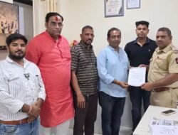 खेड : मुंबई-गोवा महामार्गावरील अवैध पार्किंगमुळे अपघातांचा धोका, भाजप नेते वैभव खेडेकर यांचा खेड पोलिसांना निवेदन