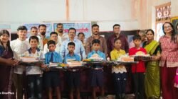 गुहागर : नवतरुण विकास मंडळाच्या पुढाकारातून काताळेतील विद्यार्थ्यांना शैक्षणिक साहित्य वाटप