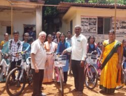 दापोली : जि.प. शाळा गव्हे येथे विद्यार्थ्यांना सायकल वितरण; सलग तिसऱ्या वर्षी समाजोपयोगी उपक्रम