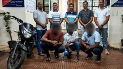 चिपळूण : मोबाईल स्नॅचिंगच्या दोन गुन्ह्यांचा छडा, तीन आरोपी जेरबंद, ₹1.08 लाखांचा मुद्देमाल जप्त