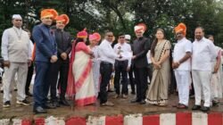 दापोली : विशेष सखोल पुनरीक्षणातील उत्कृष्ट कामगिरी, बाबू घाडीगांवकर यांचा उत्कृष्ट बीएलओ म्हणून गौरव