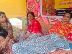 रत्नागिरी : पाचव्या दिवशीही संध्या कोसुंबकर यांचे उपोषण सुरू, वैद्यकीय तपासणीस उपोषणकर्त्यांचा नकार’निर्णय होईपर्यंत उपोषण सुरूच ठेवणार’; पोलीस अधीक्षक दखल घेणार का?