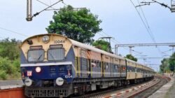 गणेशोत्सवासाठी कोकणात जाणाऱ्या चाकरमान्यांना दिलासा 34अतिरिक्त विशेष गाड्या, पनवेल-चिपळूणदरम्यान 30अनारक्षित मेमू फेऱ्या