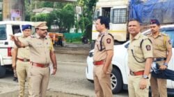 रत्नागिरी : गणेशोत्सवासाठी रत्नागिरीत कडेकोट पोलीस बंदोबस्त, 58 अधिकारी, 650 अंमलदार तैनात, विशेष पोलीस महानिरीक्षक चंद्र किशोर मीणा यांचा जिल्हा दौरा, पोलीस अधीक्षक नितीन बगाटे यांची उपस्थिती महामार्गावरील 14 फिक्स पॉइंटची पाहणी