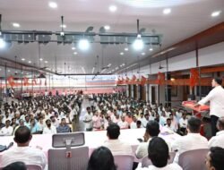 दापोली : शिवसेनेचा भव्य कार्यकर्ता मेळावा, ग्रामपंचायत निवडणुकांच्या पार्श्वभूमीवर योगेश कदमांचे संघटन मजबूत करण्याचे आवाहन