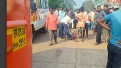 गुहागर-चिपळूण मार्गावरीलघोणसरे चिवेली फाट्यावर अपघात, महिला गंभीर जखमी